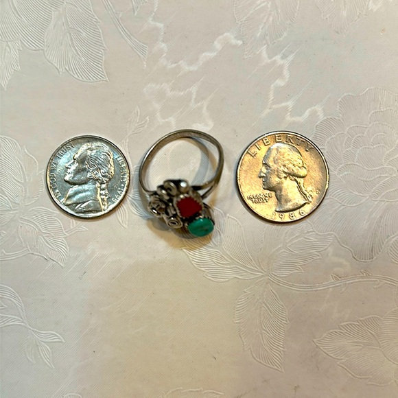 Vintage Native American Artist Signed R 925 Sterling Silver Coral Turquoise Ring - Picture 10 of 13